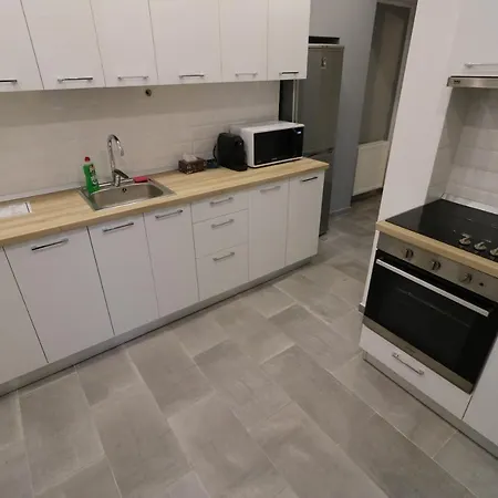 Cozy Novotel Studio - Free Minibar - Quiet & Peace Apartment Bucharest