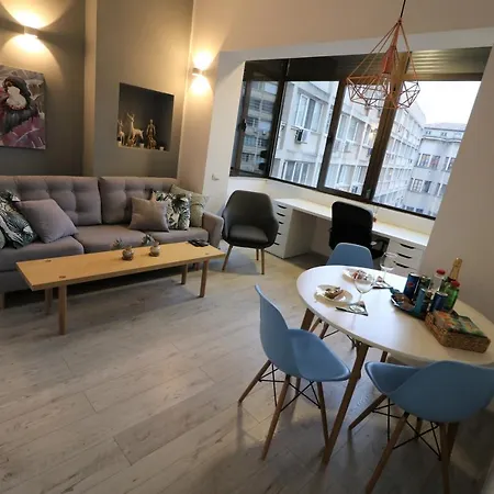 Cozy Novotel Studio - Free Minibar - Quiet & Peace * Bucharest