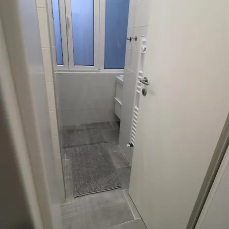 Apartment Cozy Novotel Studio - Free Minibar - Quiet & Peace Bucharest