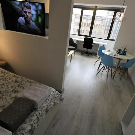 Cozy Novotel Studio - Free Minibar - Quiet & Peace * Bucharest