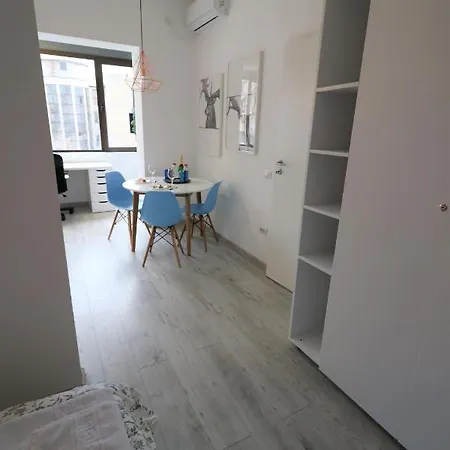Cozy Novotel Studio - Free Minibar - Quiet & Peace * Bucharest