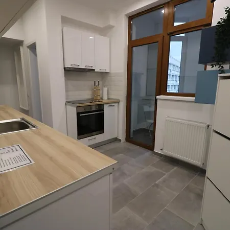 Cozy Novotel Studio - Free Minibar - Quiet & Peace Apartment Bucharest